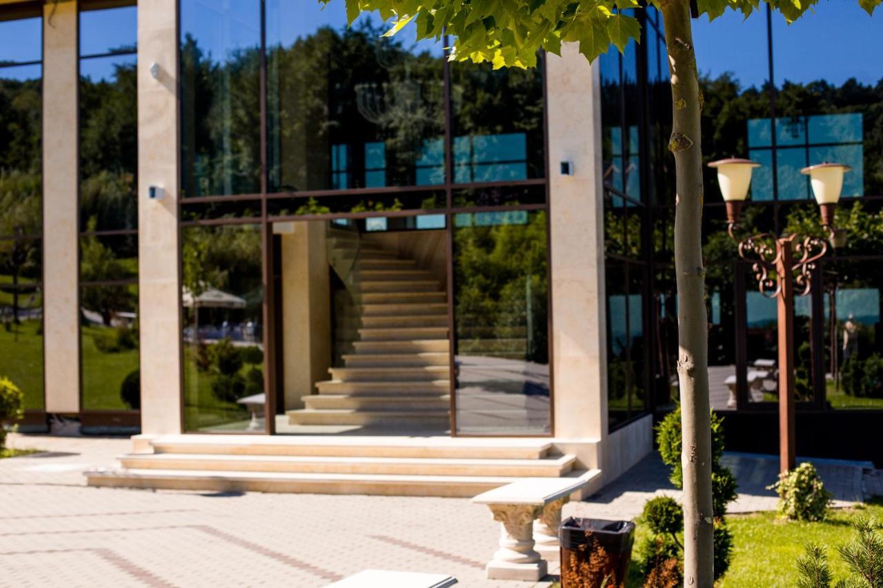 Wonderland Cluj Resort Feleacu エクステリア 写真