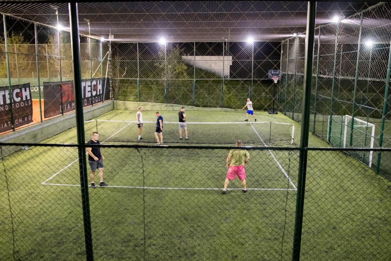 Wonderland Cluj Resort Feleacu エクステリア 写真